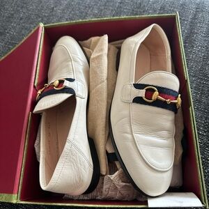 Women’s size 6 white Gucci loafers